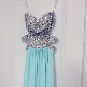 Prom dress size 2 (New, never worn)